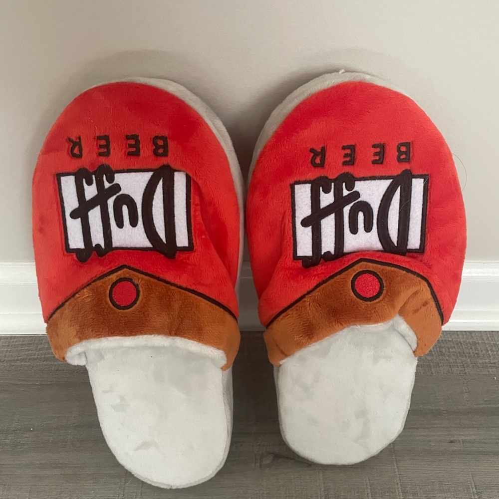 Brand new Simpsons Universal Studios slippers
